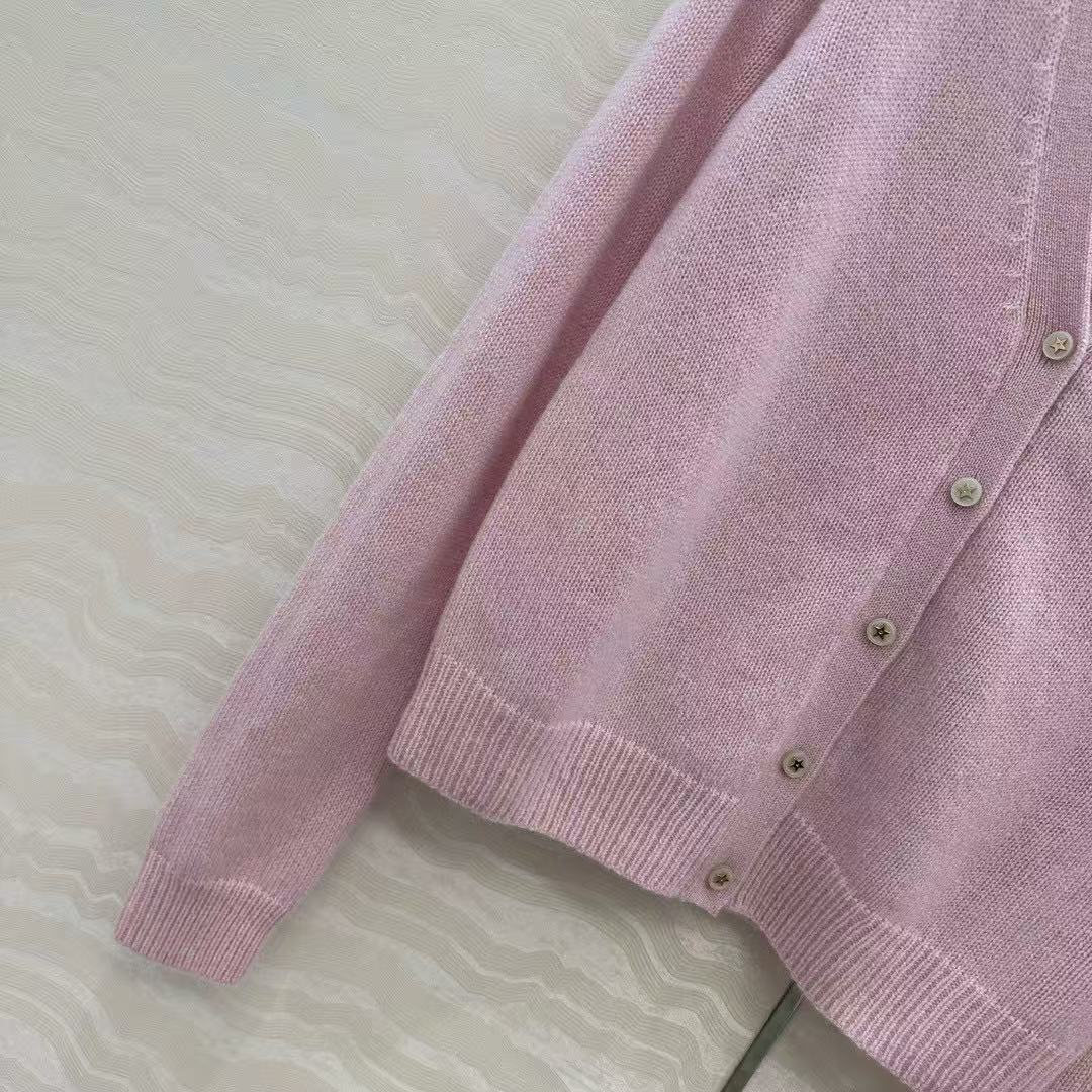 Simple V-neck long-sleeved cardigan