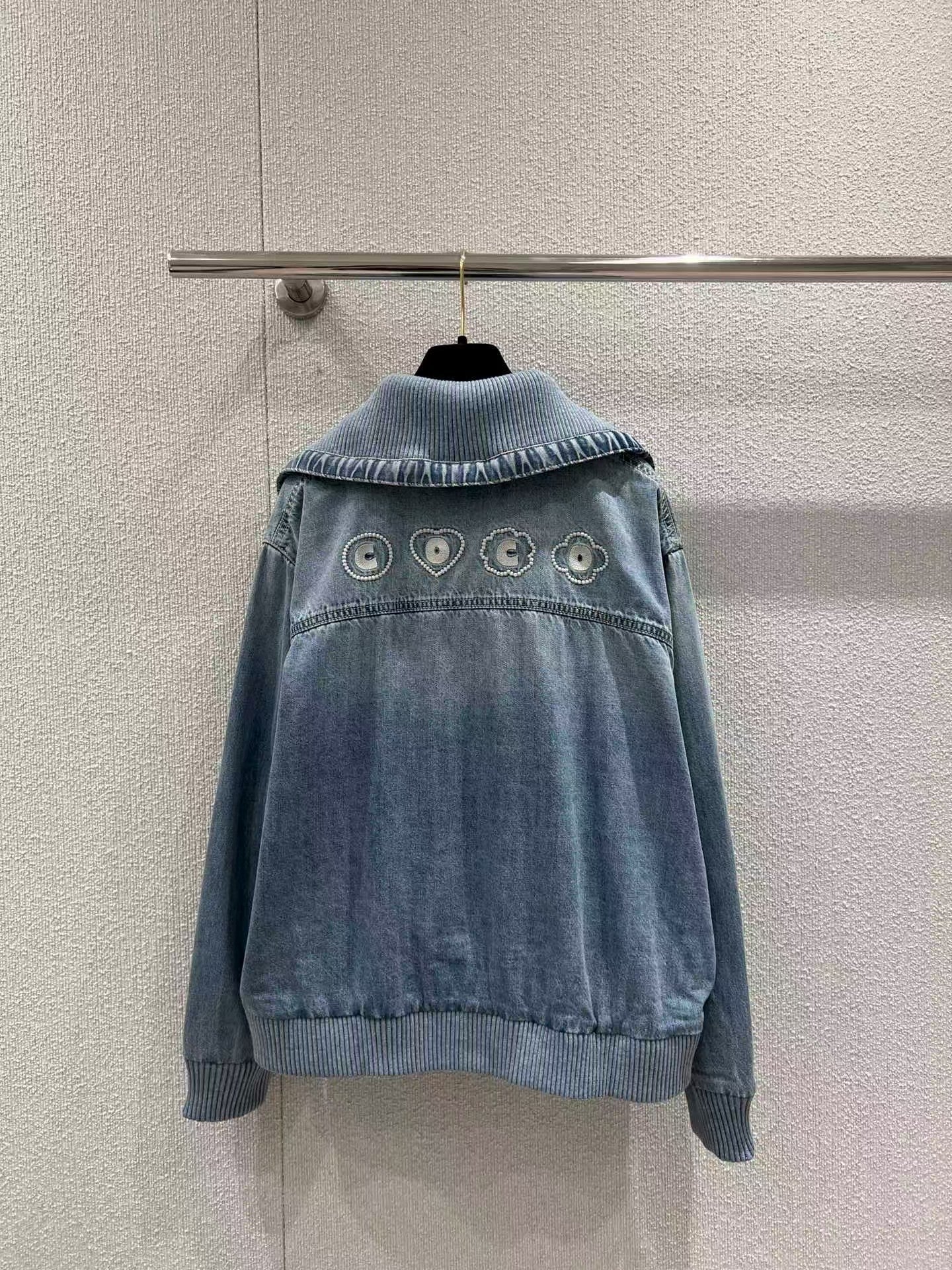 New Heart Embroidered Lapel Denim Jacket