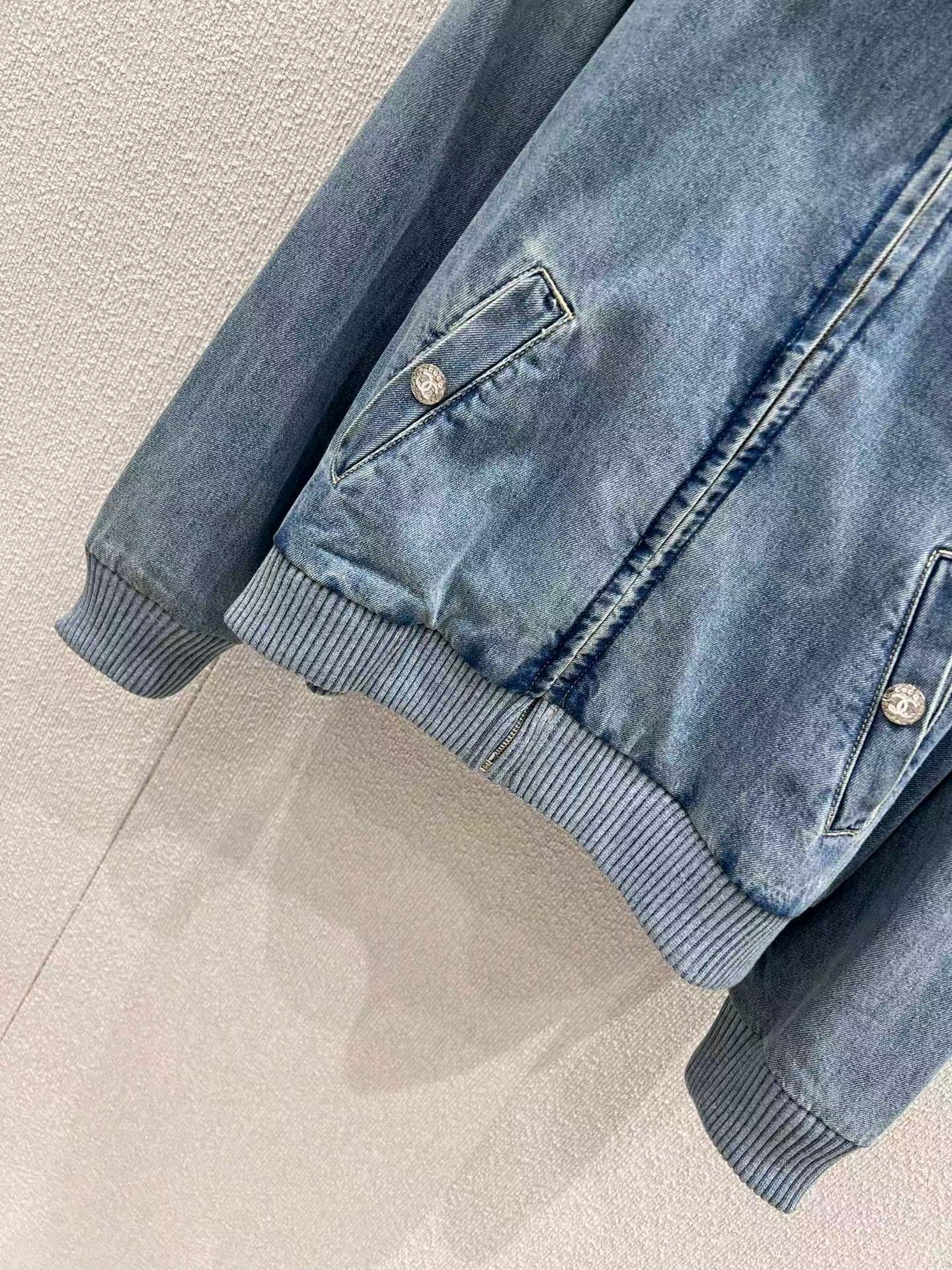 New Heart Embroidered Lapel Denim Jacket