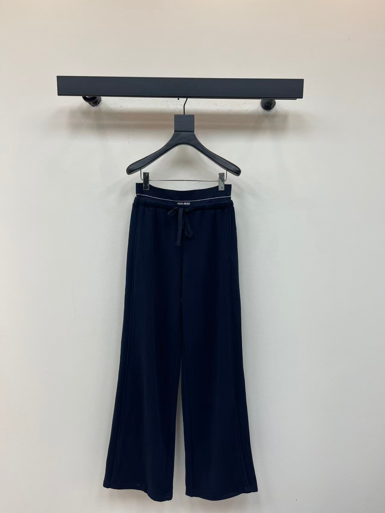 New drawstring wide-leg trousers