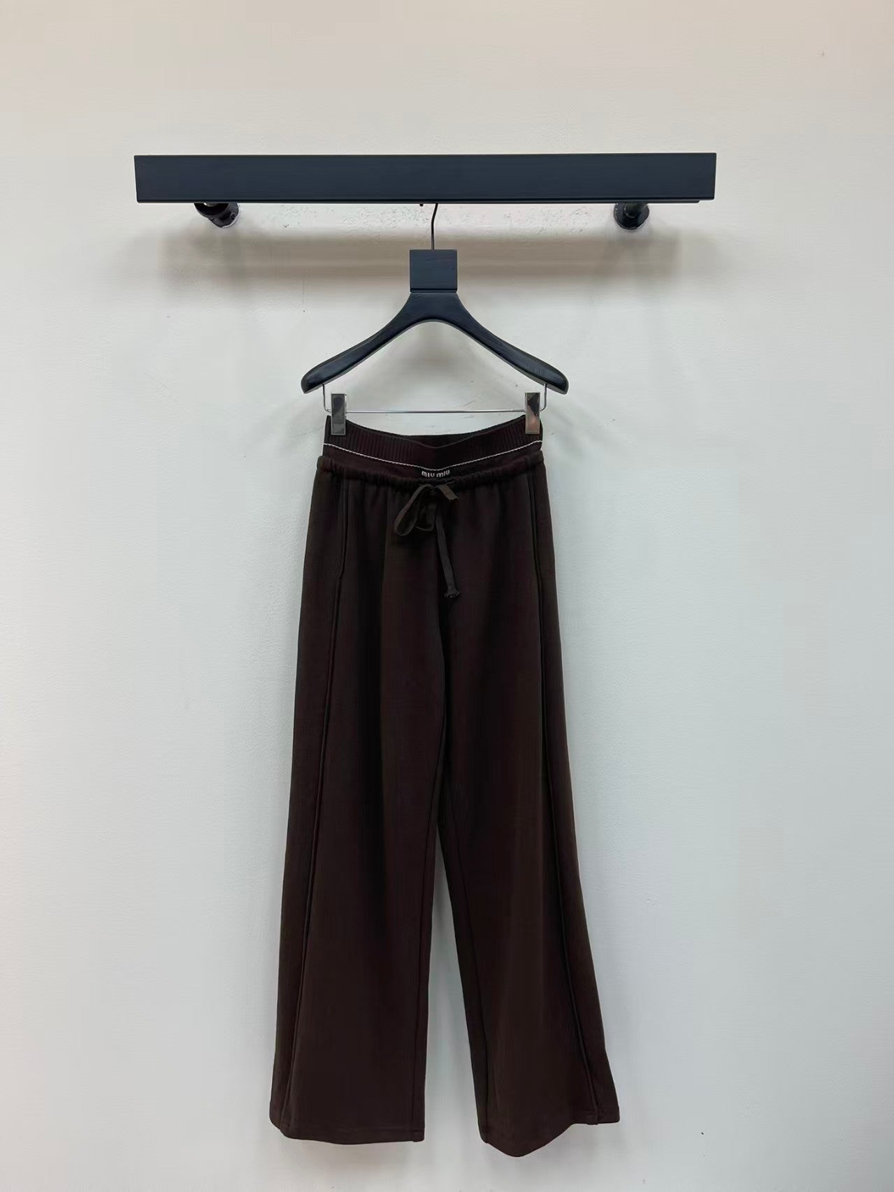 New drawstring wide-leg trousers