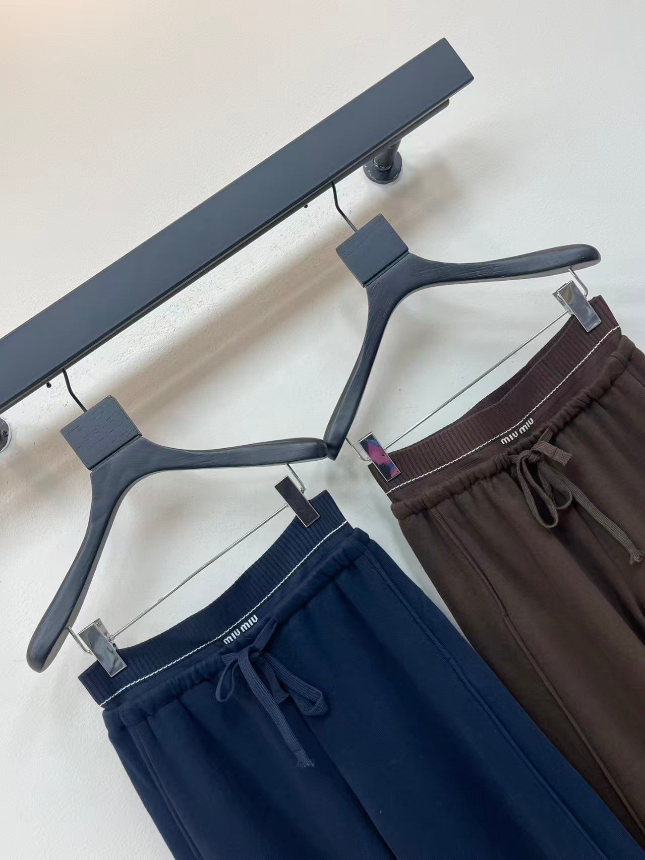 New drawstring wide-leg trousers