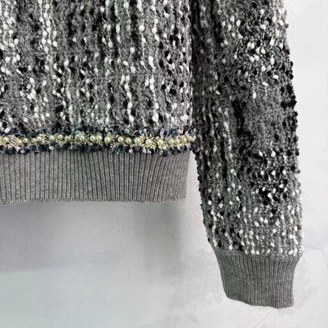 New early autumn round neck knitted top