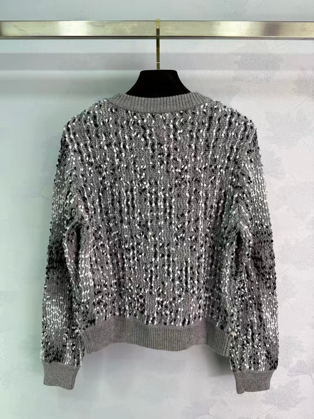 New early autumn round neck knitted top