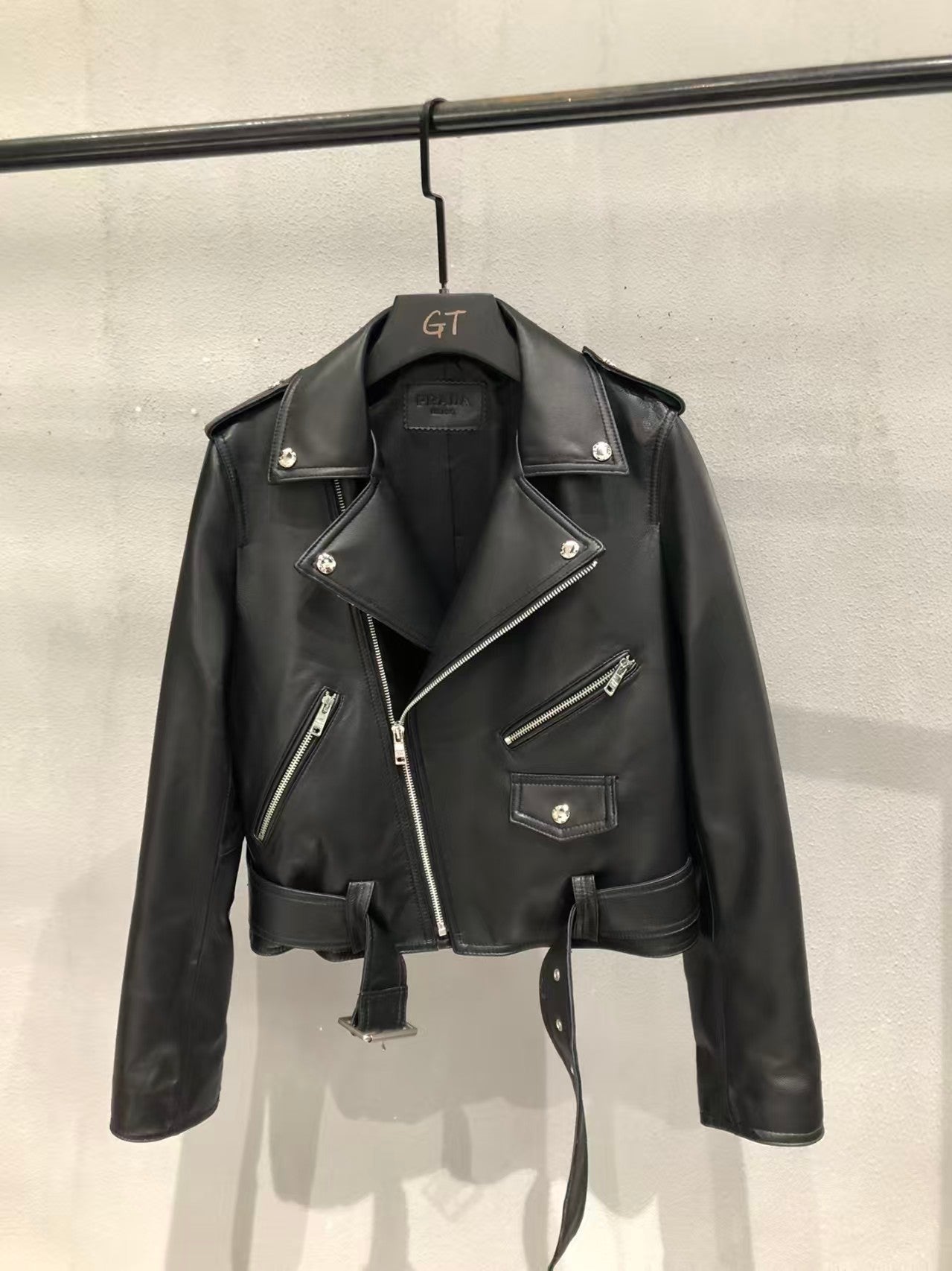 Short sheepskin motorcycle jacket