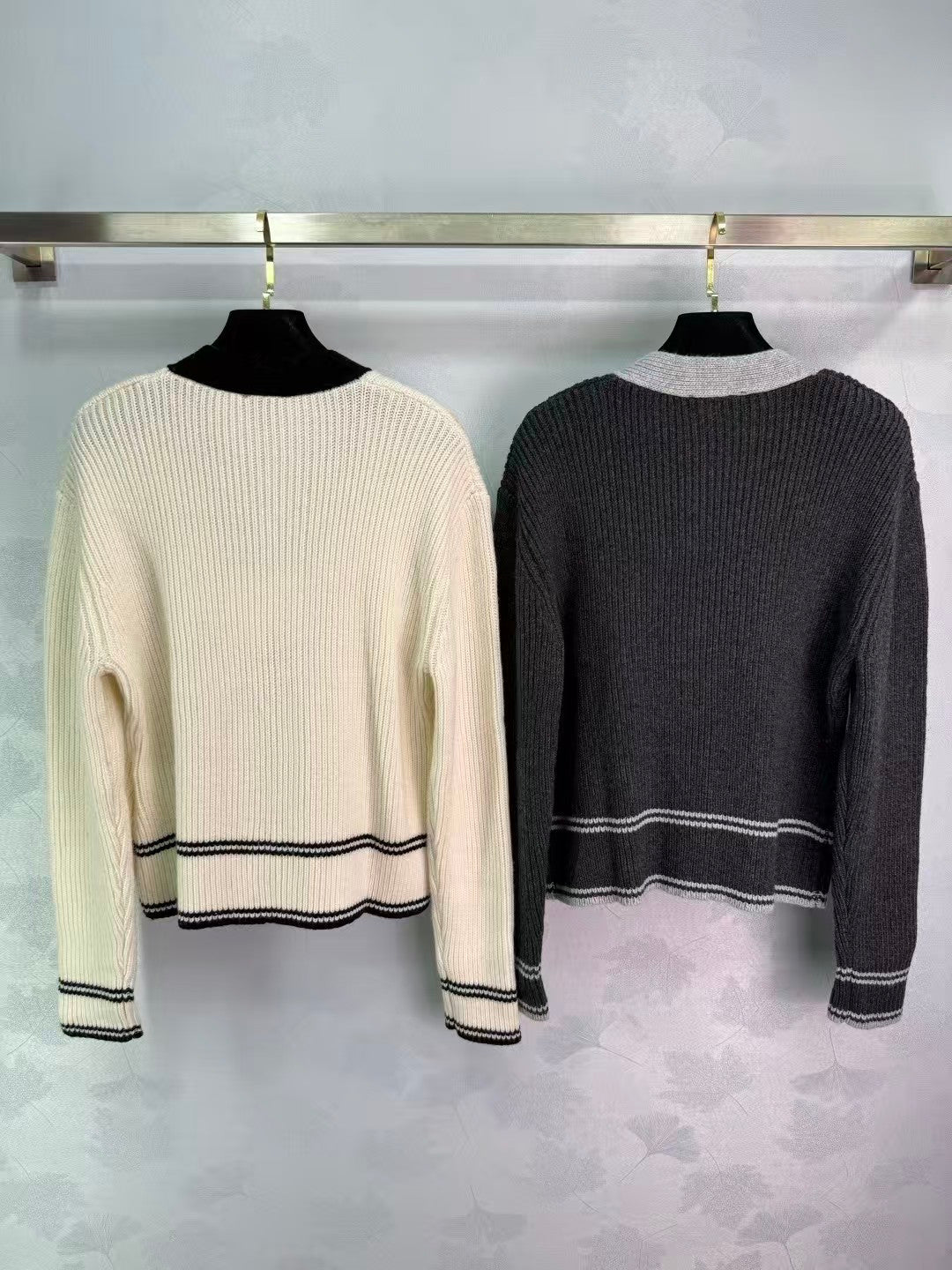 New Early Autumn V-neck Knitted Cardigan