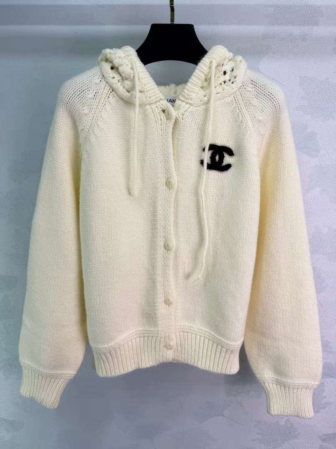 New hooded knitted cardigan