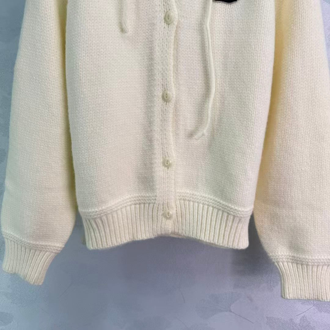 New hooded knitted cardigan