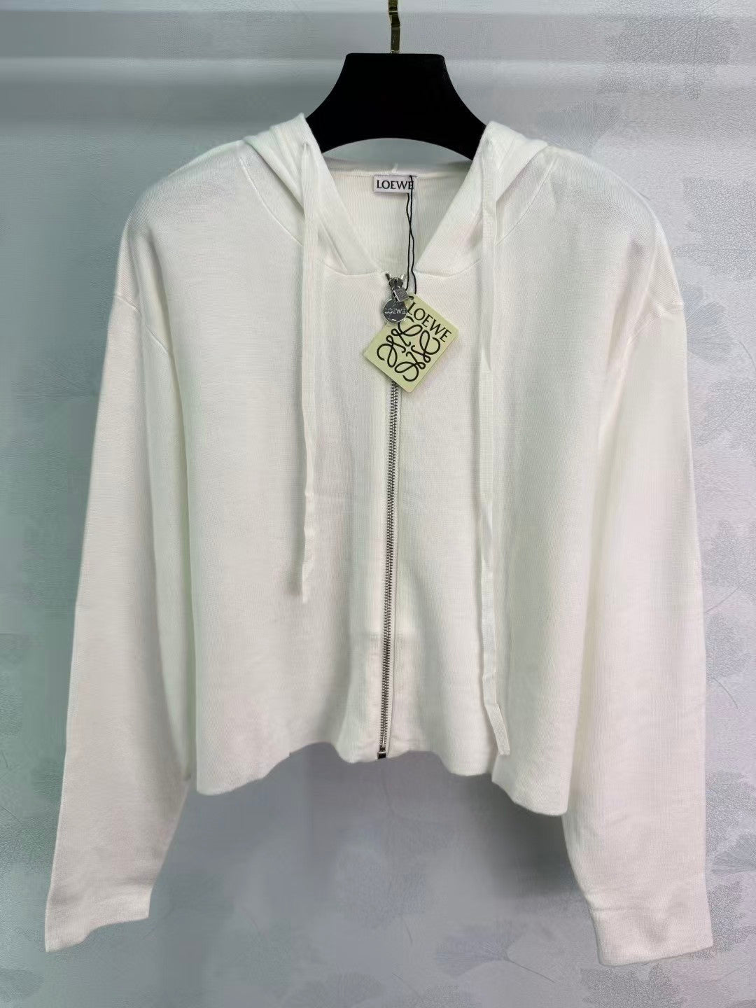 New knitted hooded cardigan