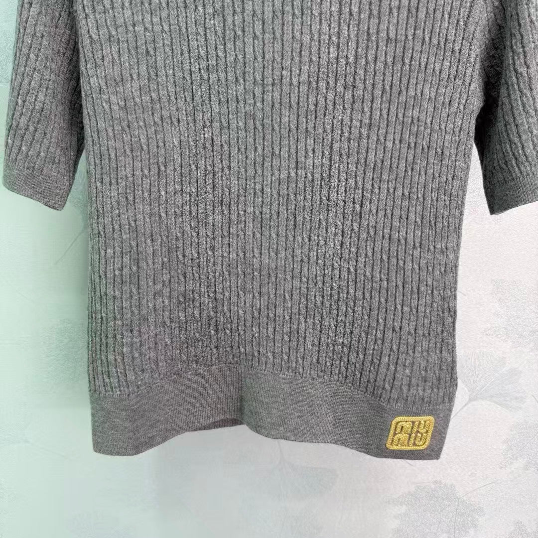 Cable-knit short-sleeves