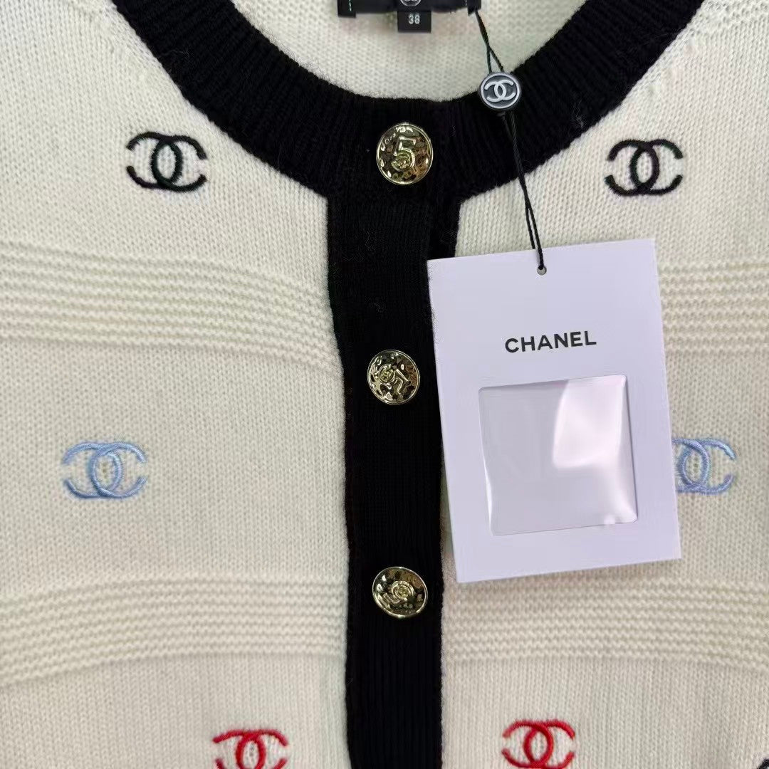 New embroidered double C cardigan