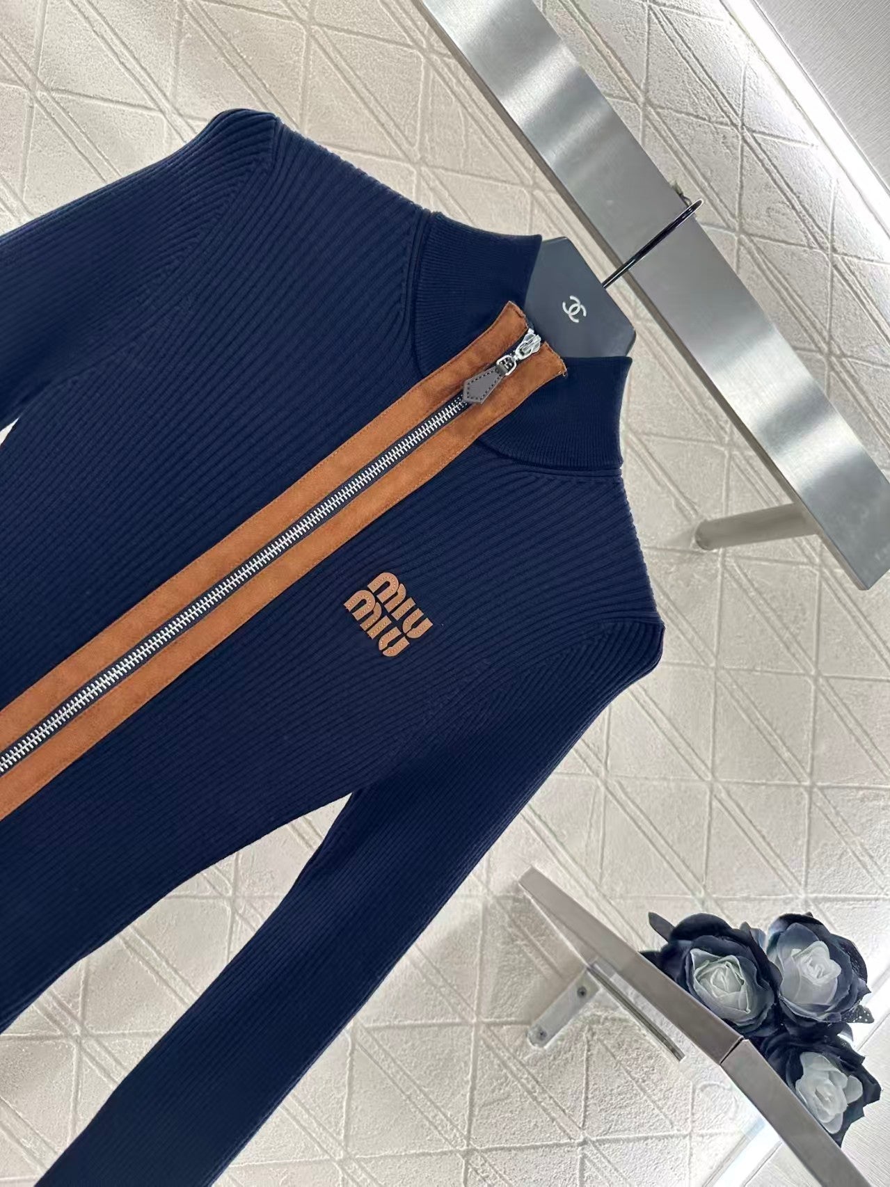 New leather knitted cardigan