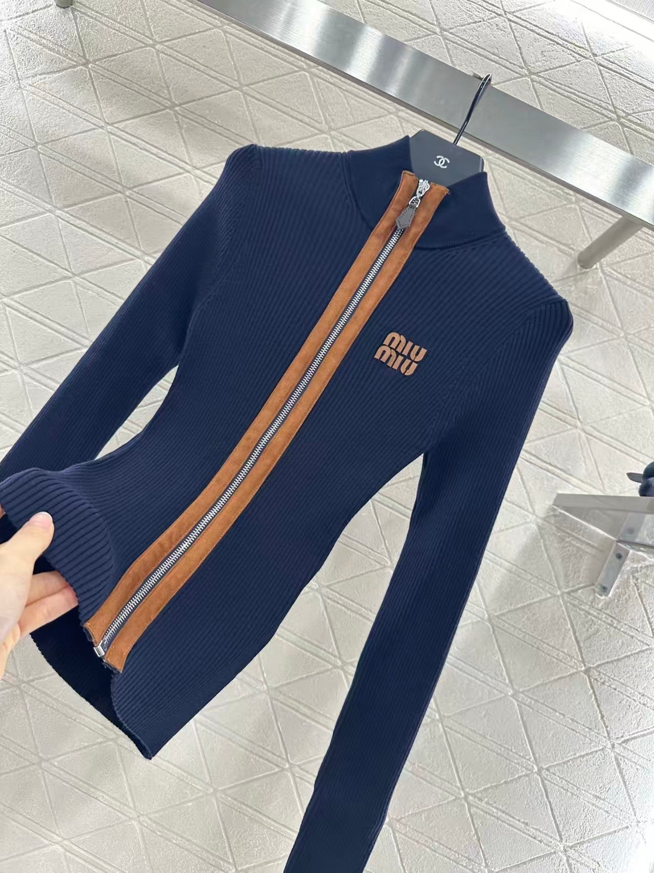 New leather knitted cardigan