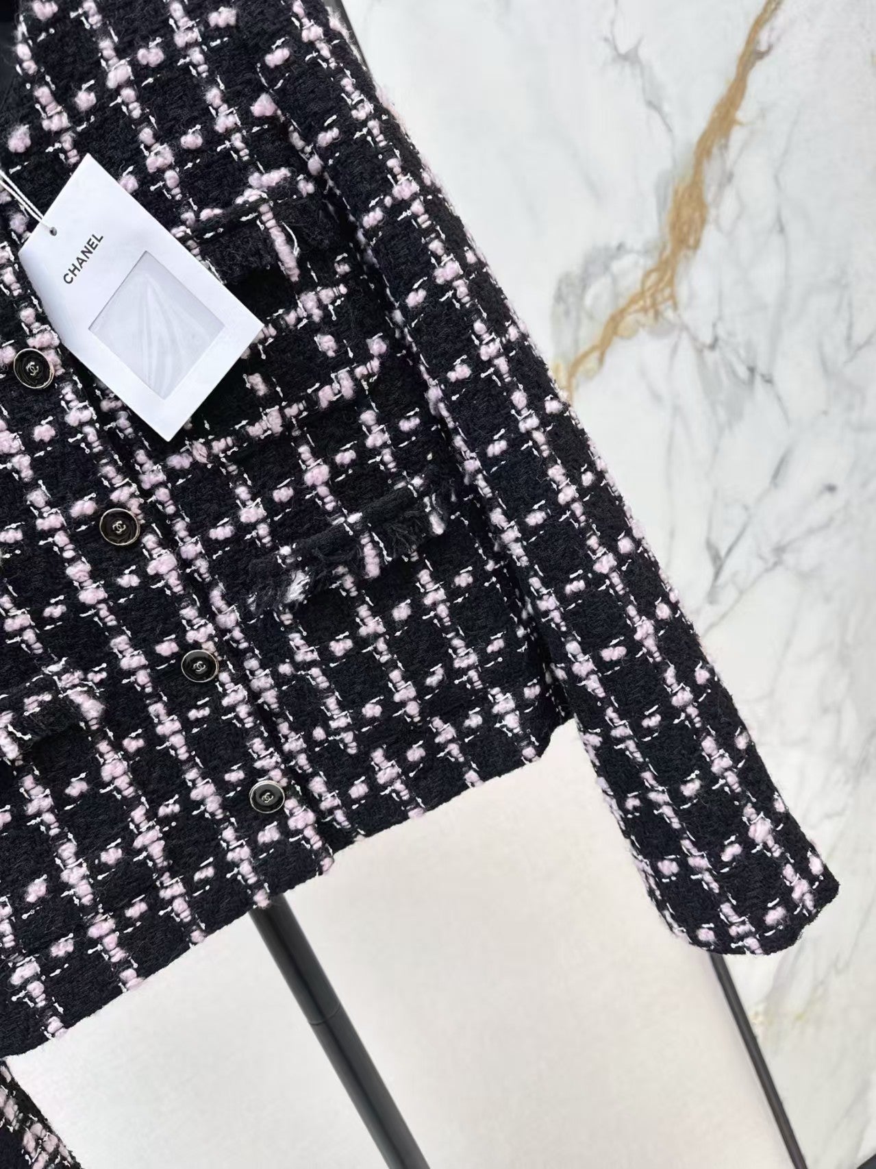 Plaid woven short jacket + A-line skirt