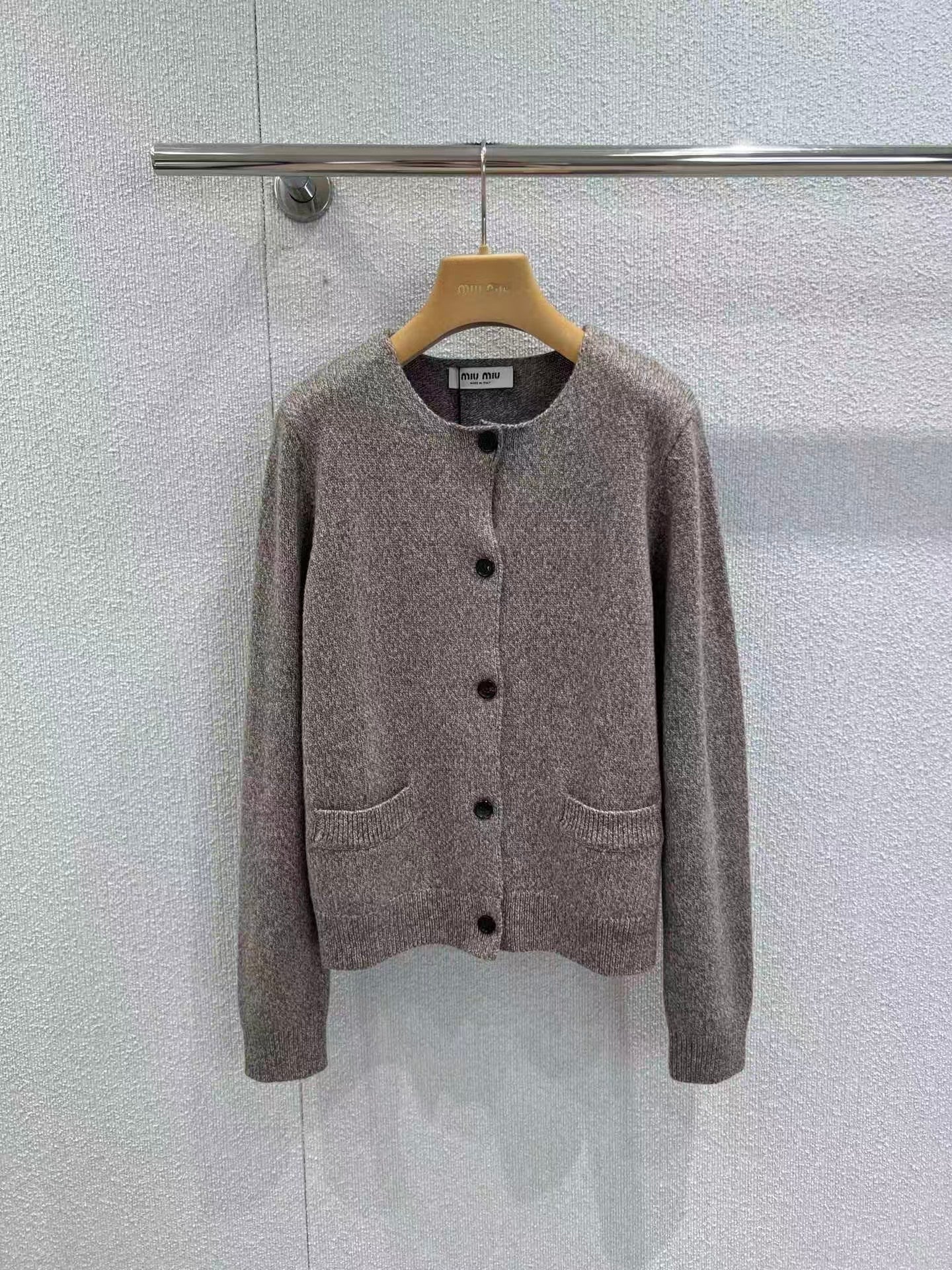 Milk tea brown round neck knitted cardigan
