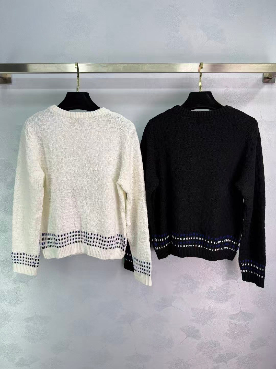 New early autumn knitted tops