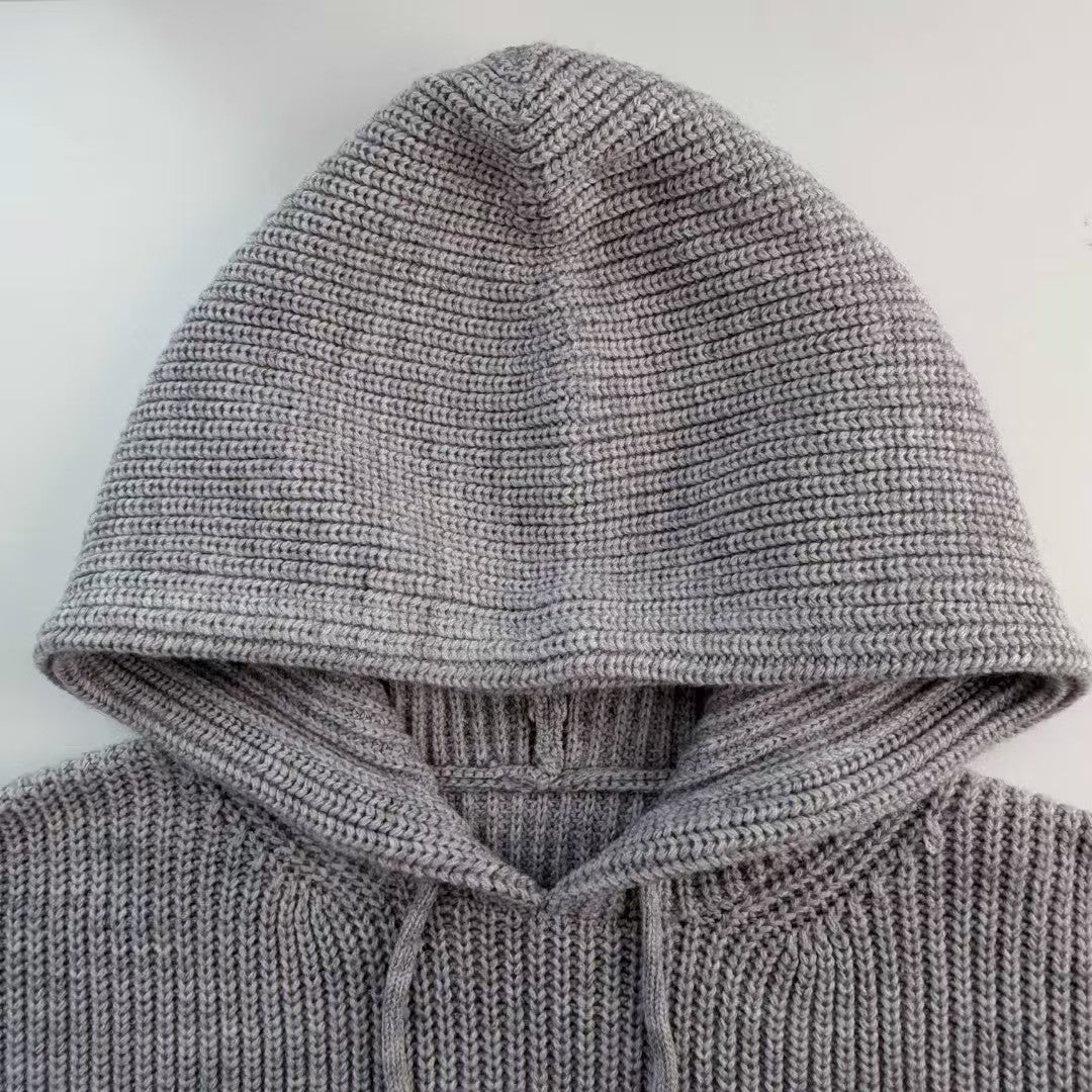 New knitted hooded sweatshirt