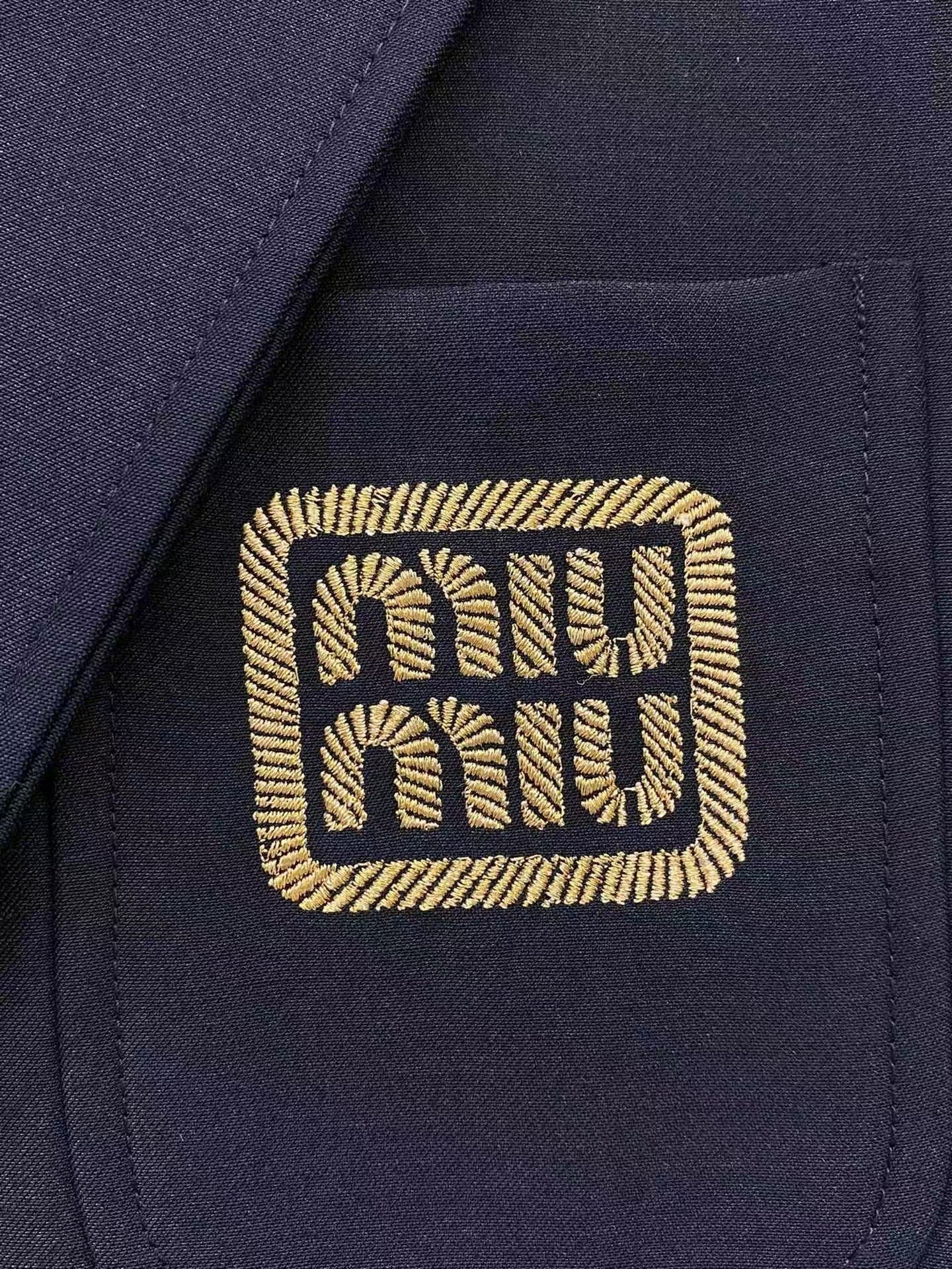 Embroidered lettering logo jacket