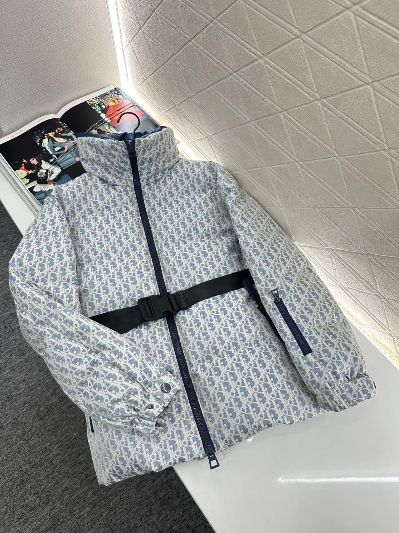 Belted stand-up collar jacquard down jacket