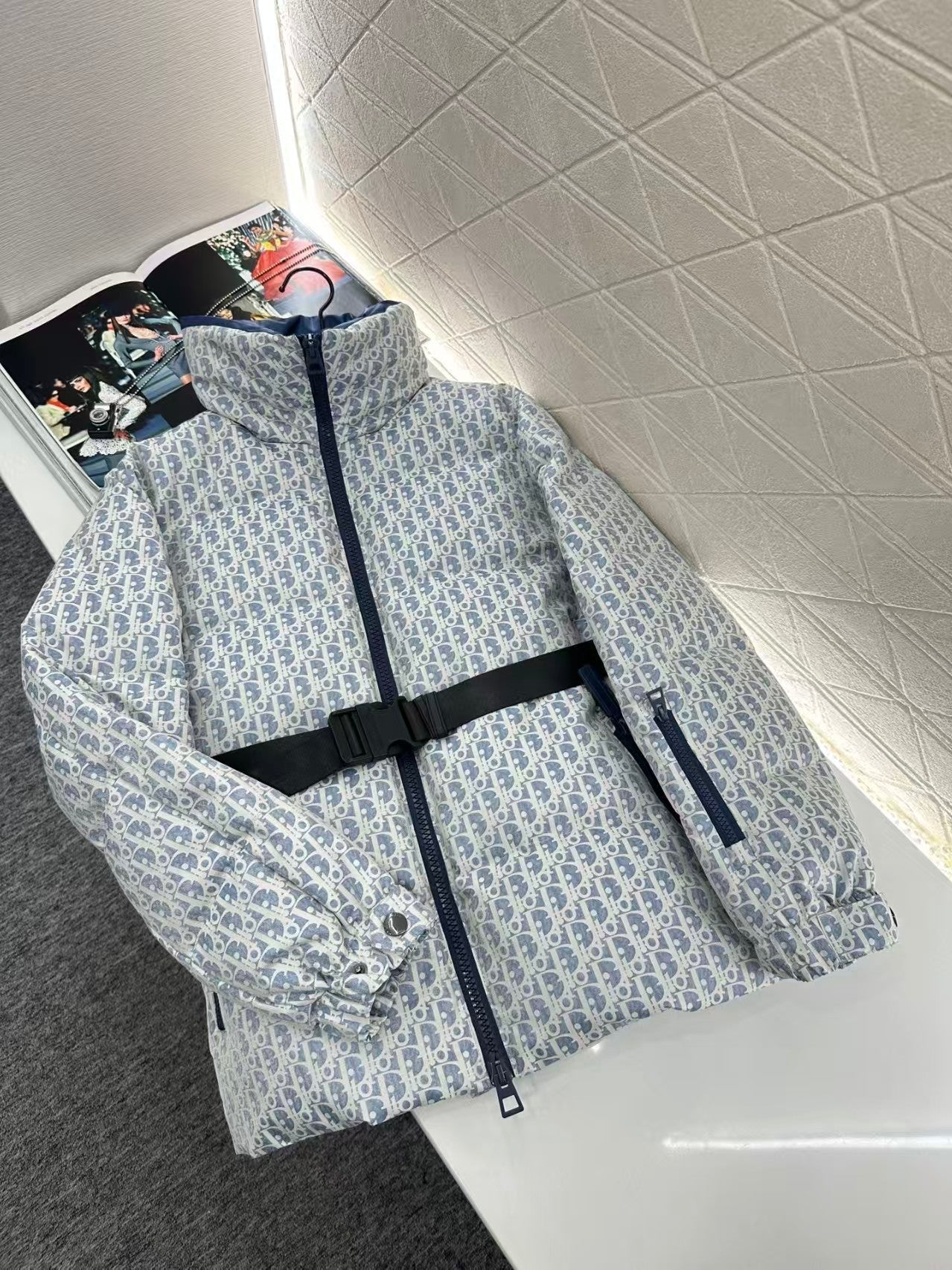 Belted stand-up collar jacquard down jacket