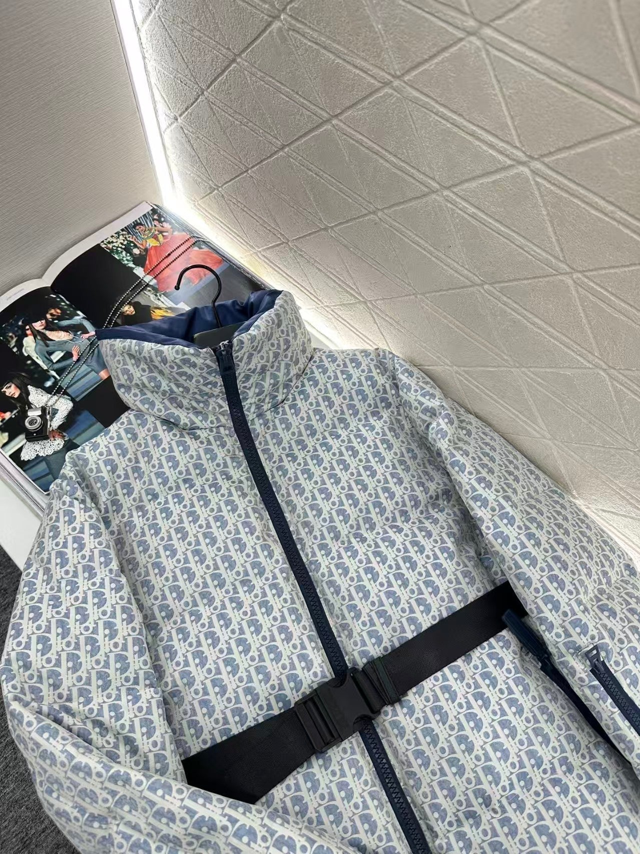 Belted stand-up collar jacquard down jacket