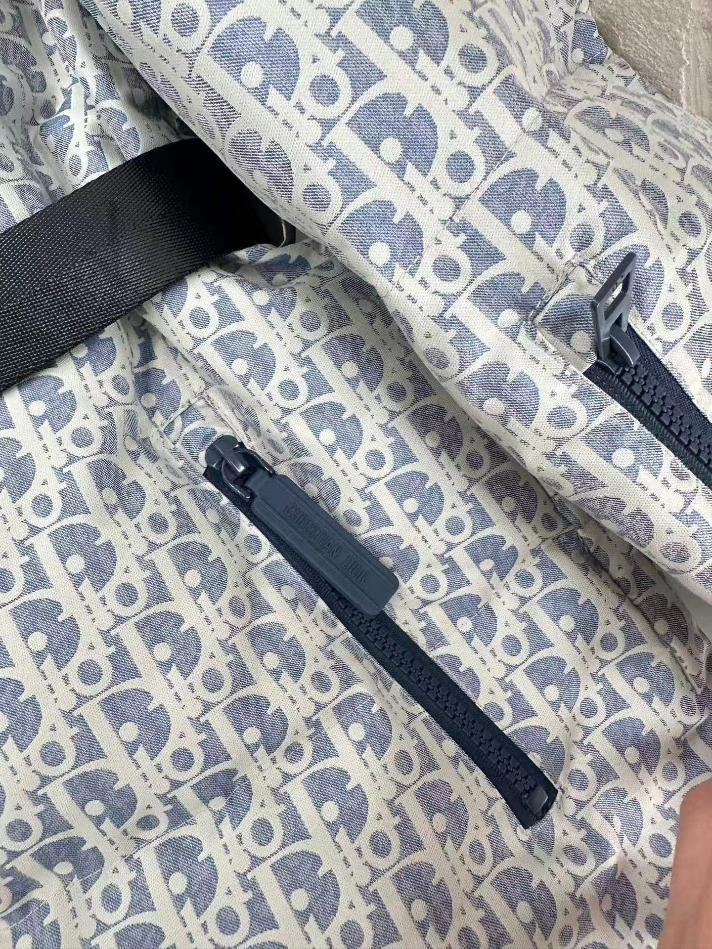 Belted stand-up collar jacquard down jacket