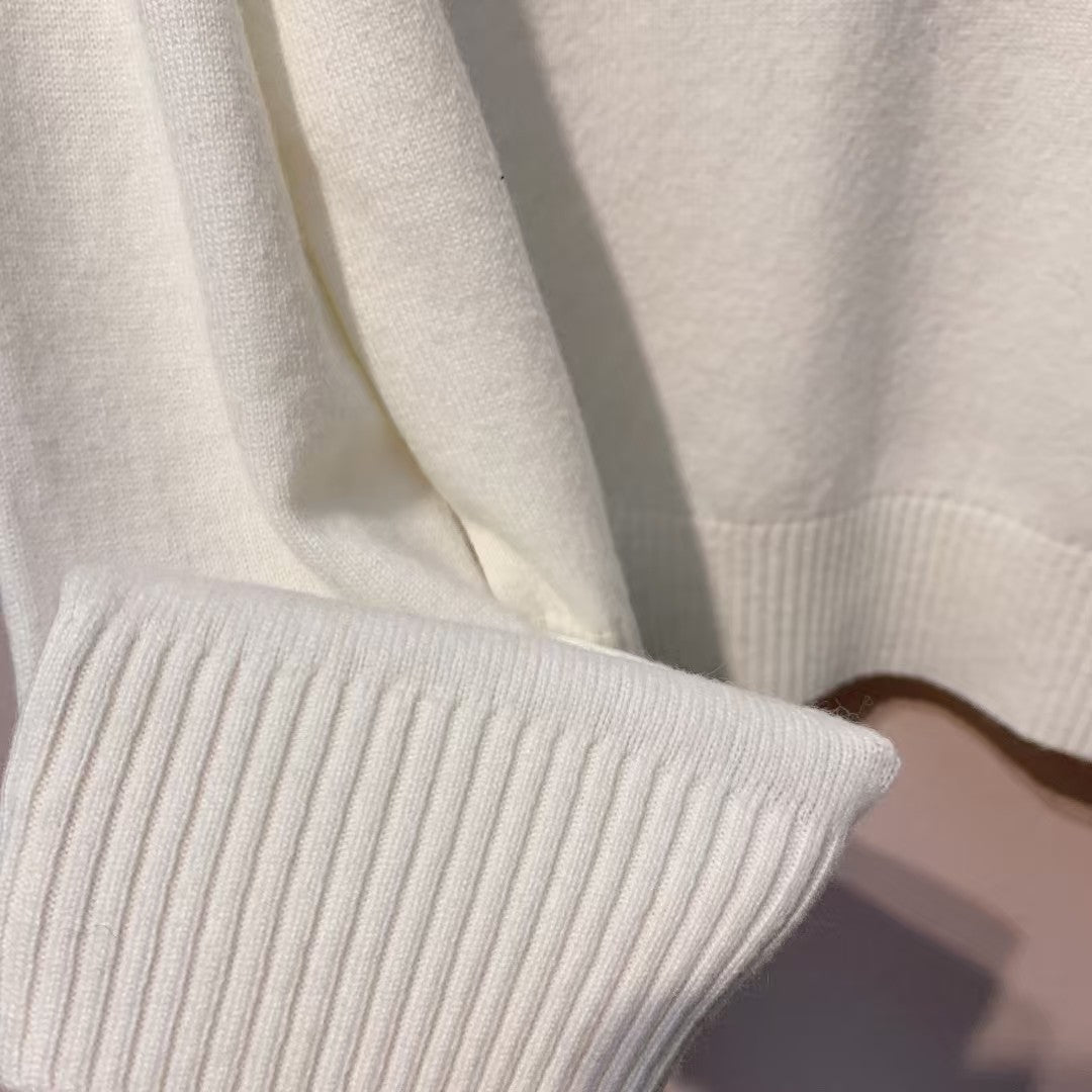 New autumn and winter knitted round neck top