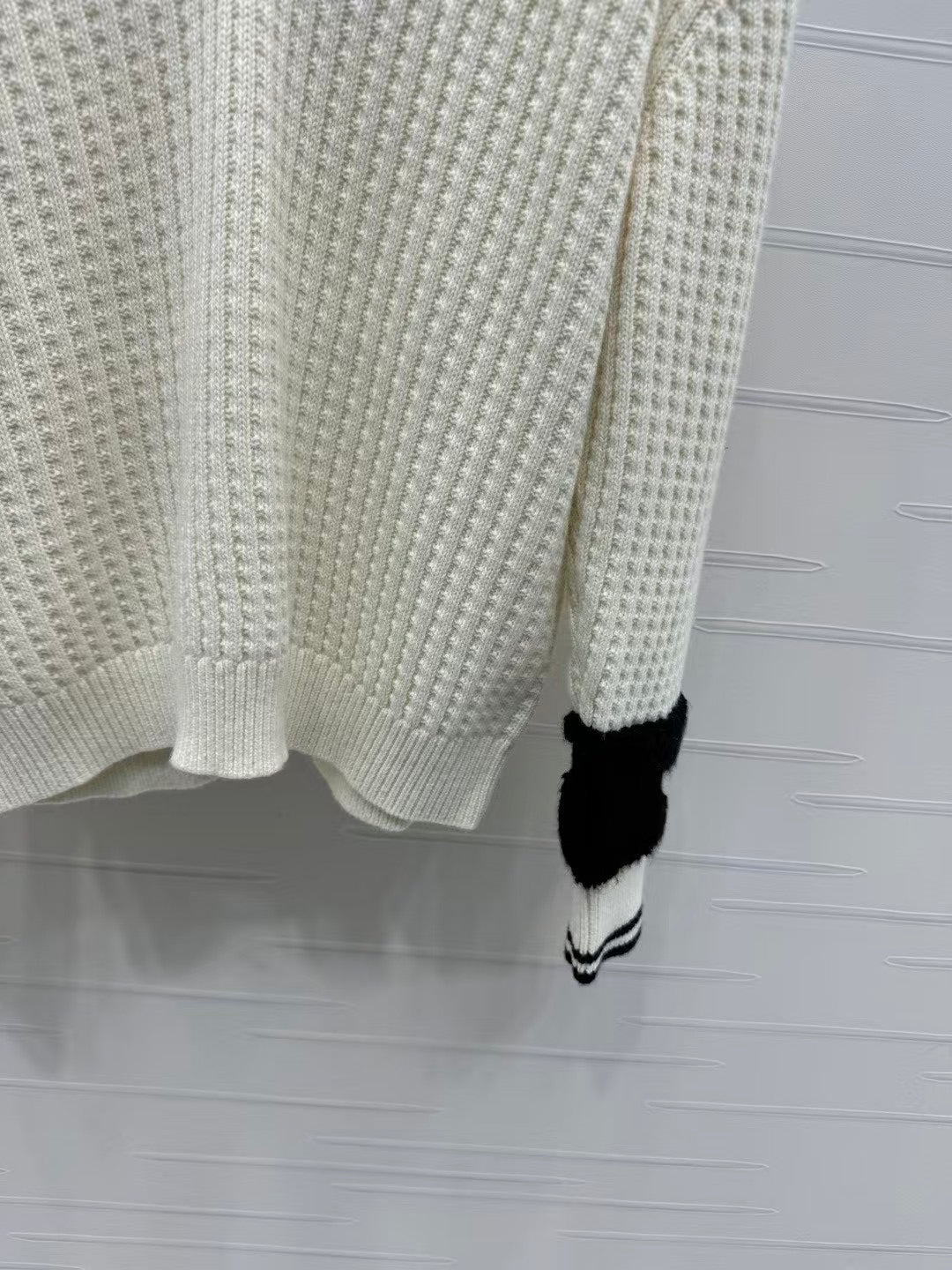 Ski Series V-Neck Long Sleeve Sweater