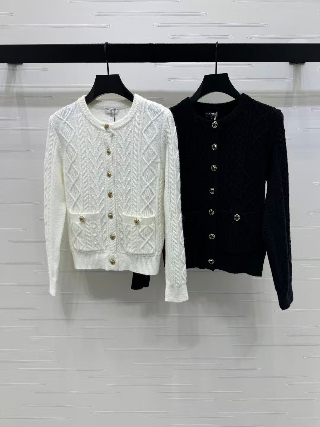 New round neck long sleeve cardigan