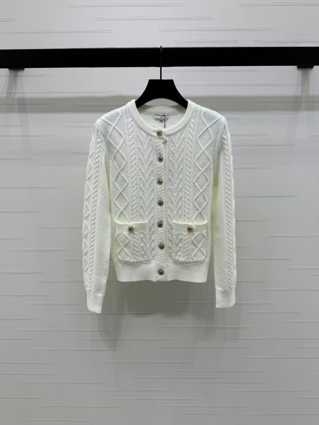 New round neck long sleeve cardigan