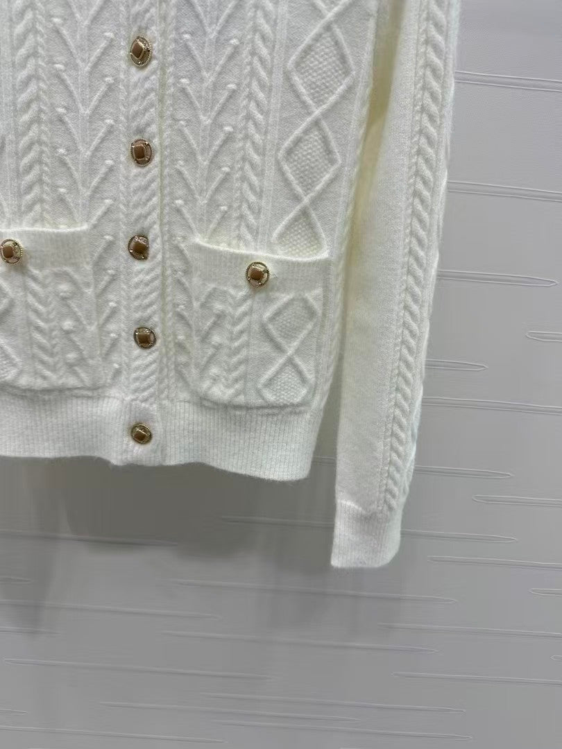 New round neck long sleeve cardigan