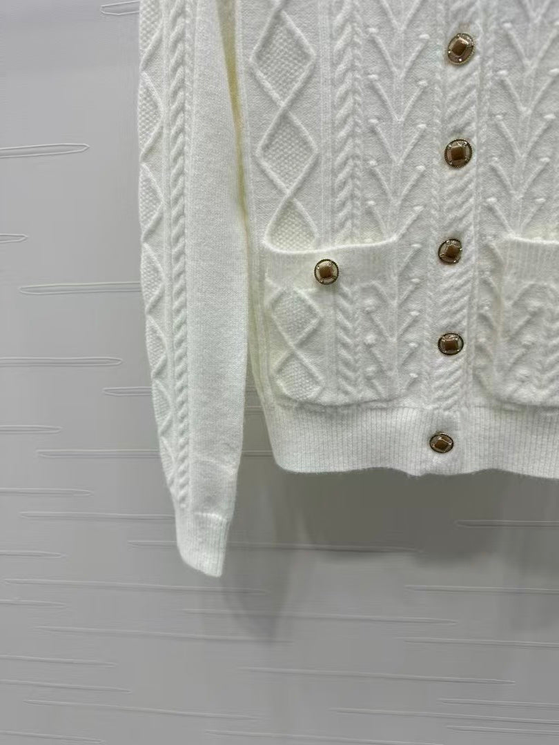 New round neck long sleeve cardigan