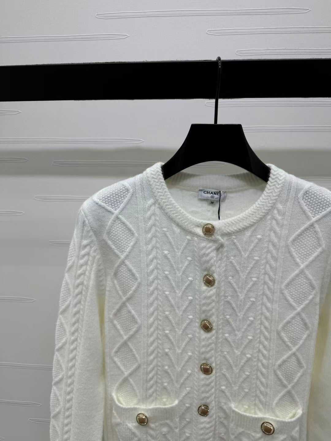 New round neck long sleeve cardigan