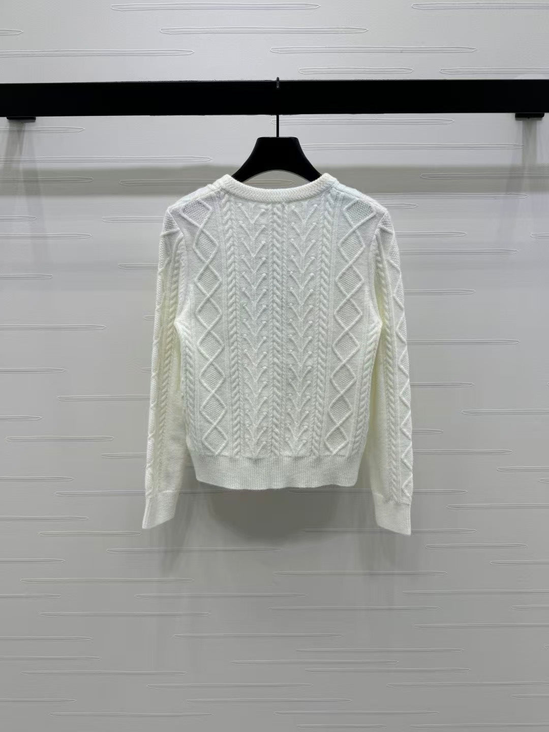 New round neck long sleeve cardigan