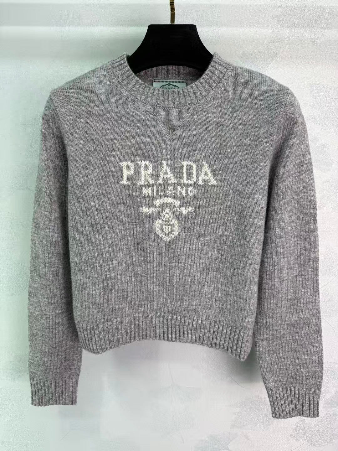 New knitted crew neck sweater