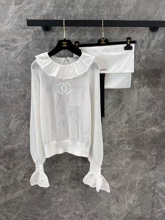 Ruffled collar hollow trumpet sleeve knitted top