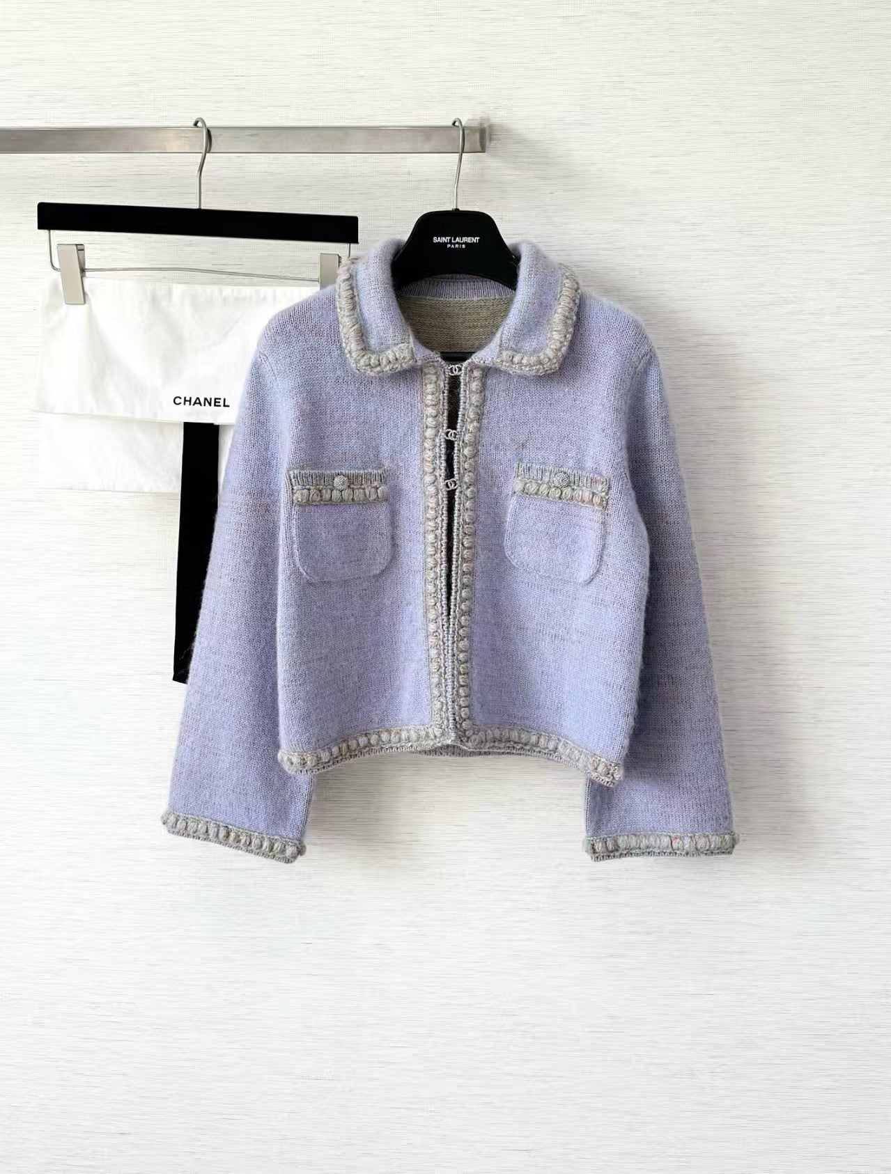 Doll collar custom-dyed diamond button cardigan