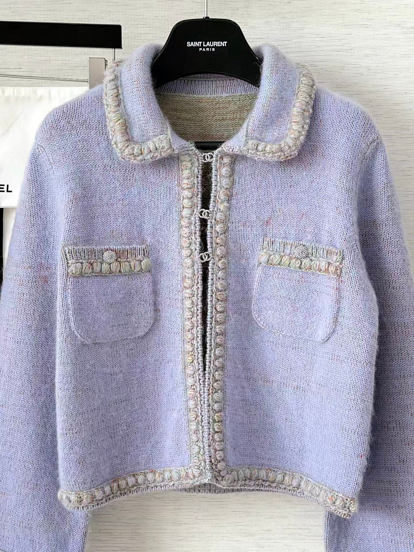 Doll collar custom-dyed diamond button cardigan