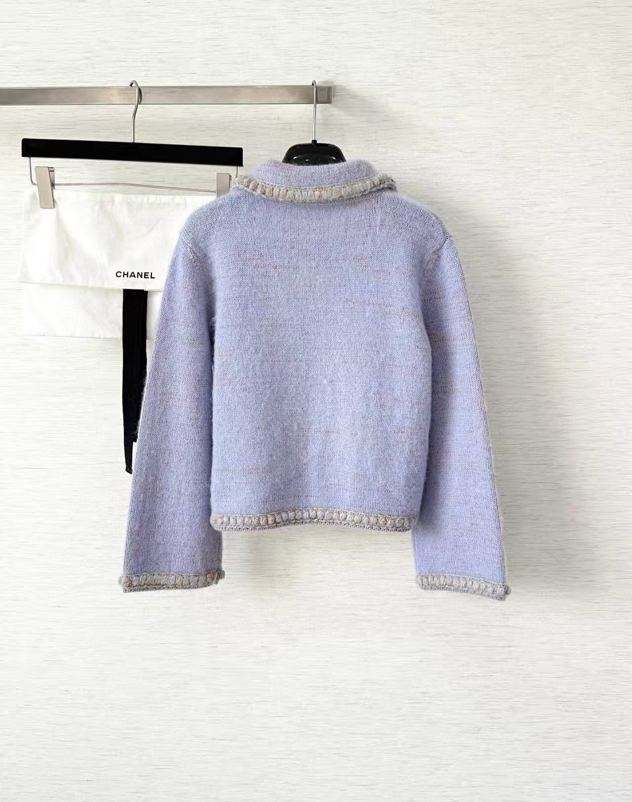 Doll collar custom-dyed diamond button cardigan