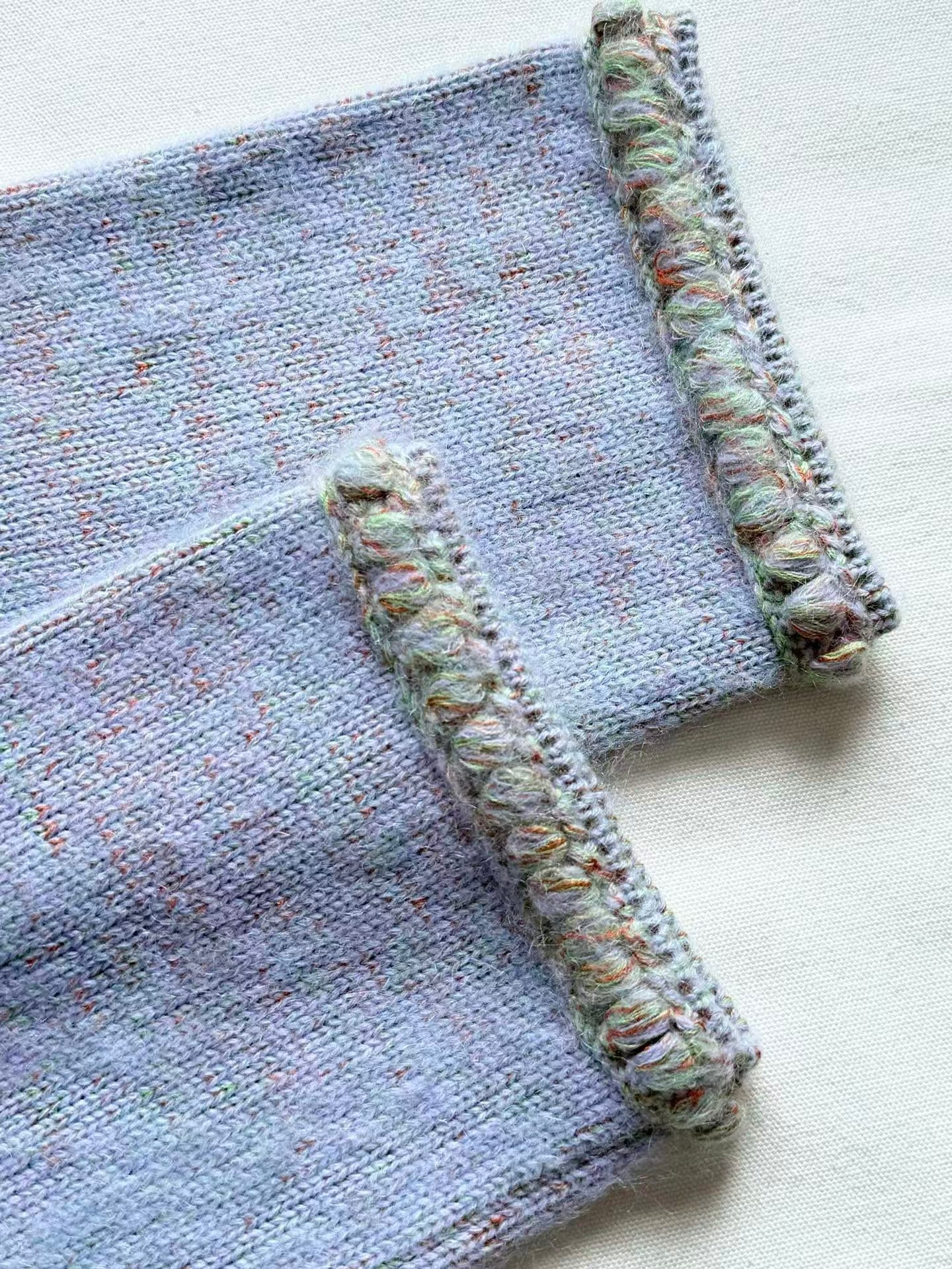 Doll collar custom-dyed diamond button cardigan