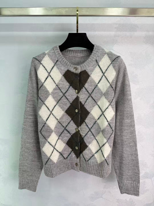 Checkered round neck knit cardigan