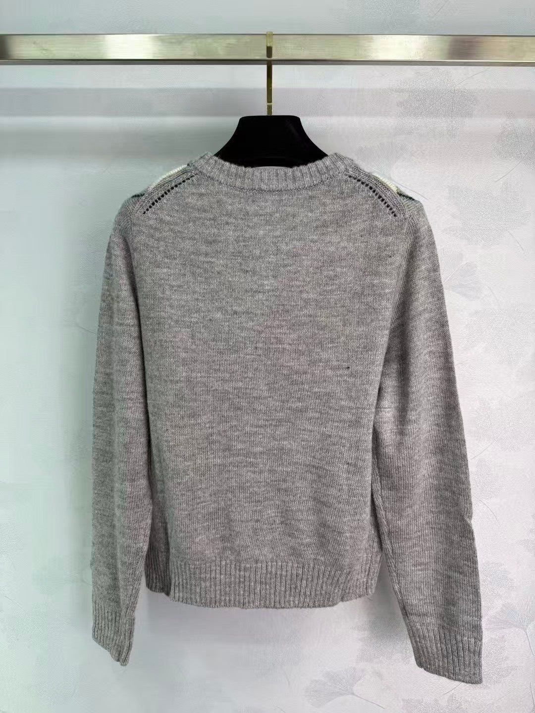 Checkered round neck knit cardigan