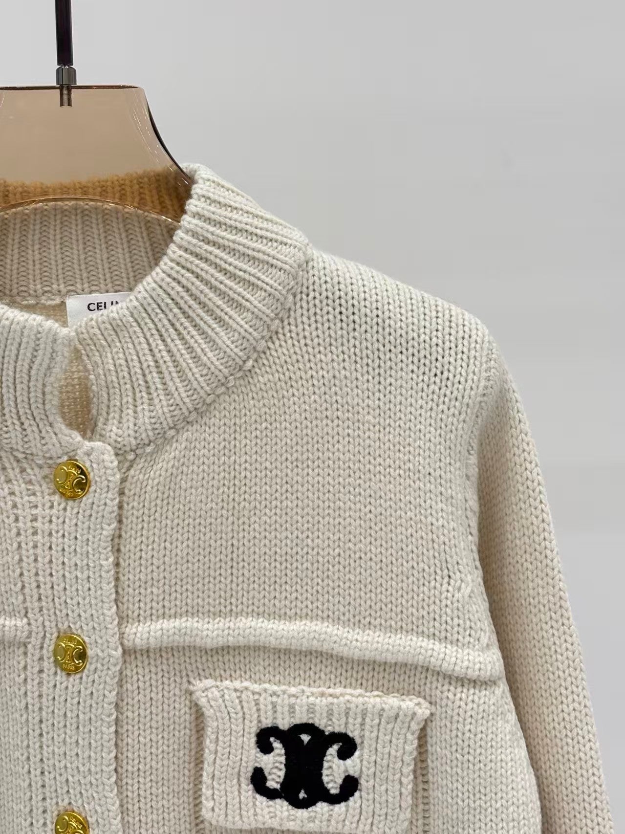 New logo embroidered inlaid metal button cardigan