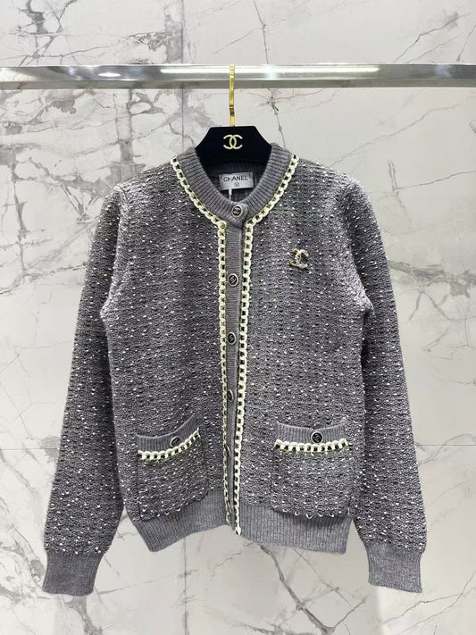 New French-style color-blocked knitwear