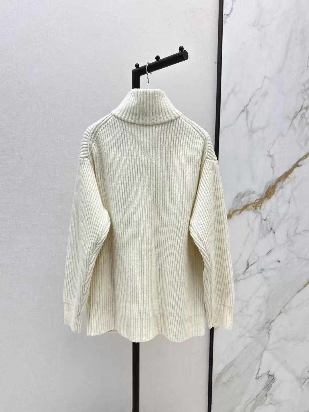 H-patterned pocket wool knit cardigan