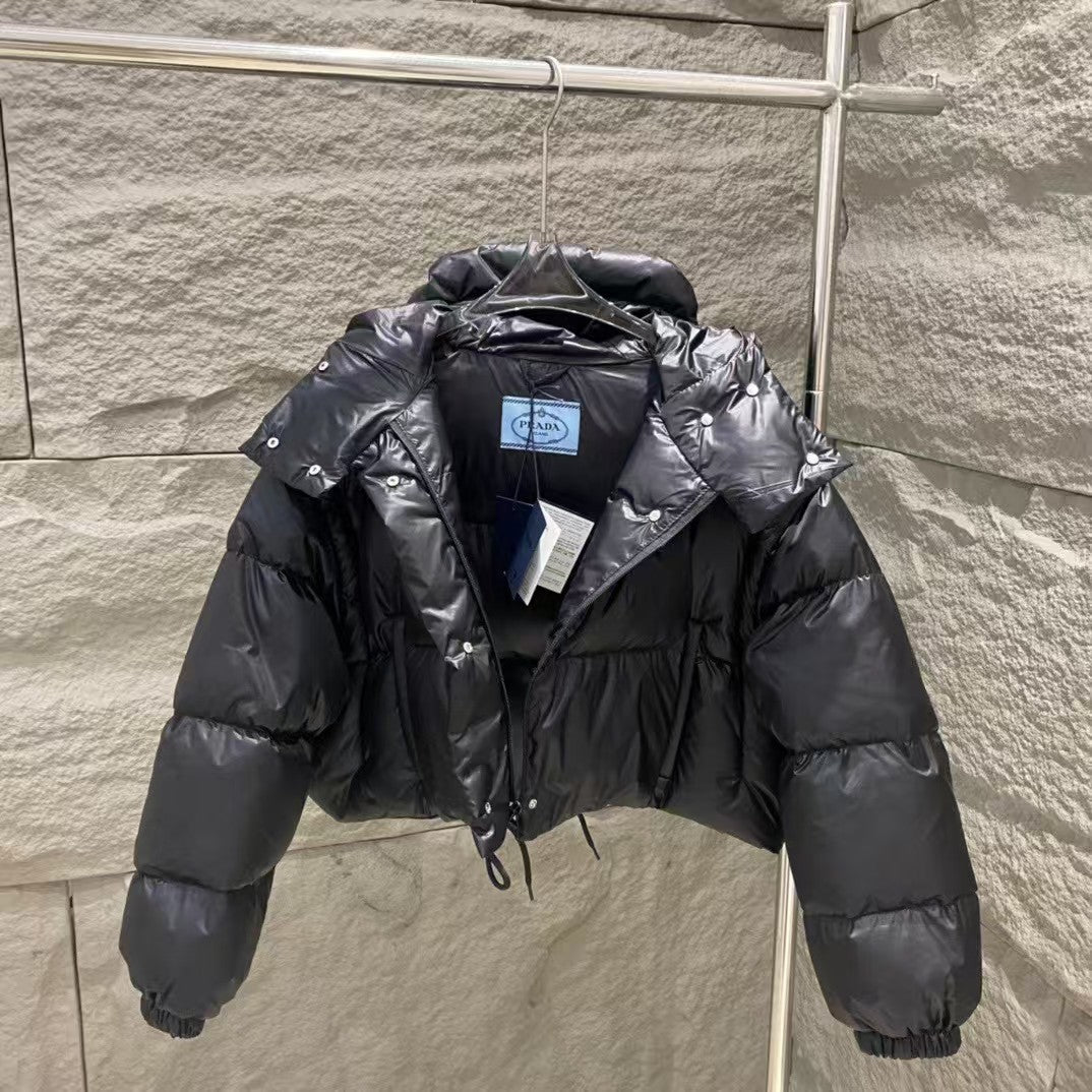 Hooded cropped down jacket