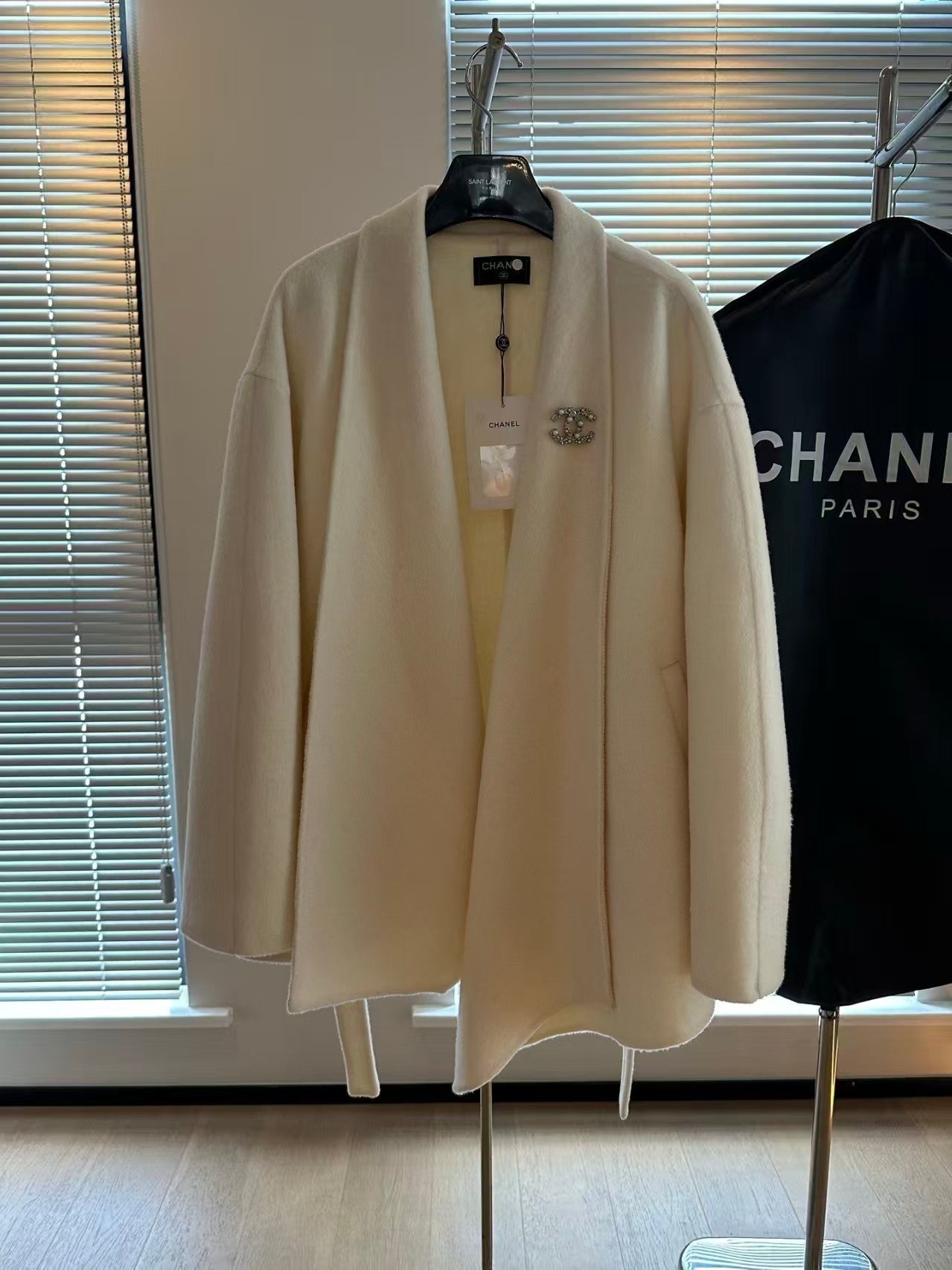 New wool and cashmere coat