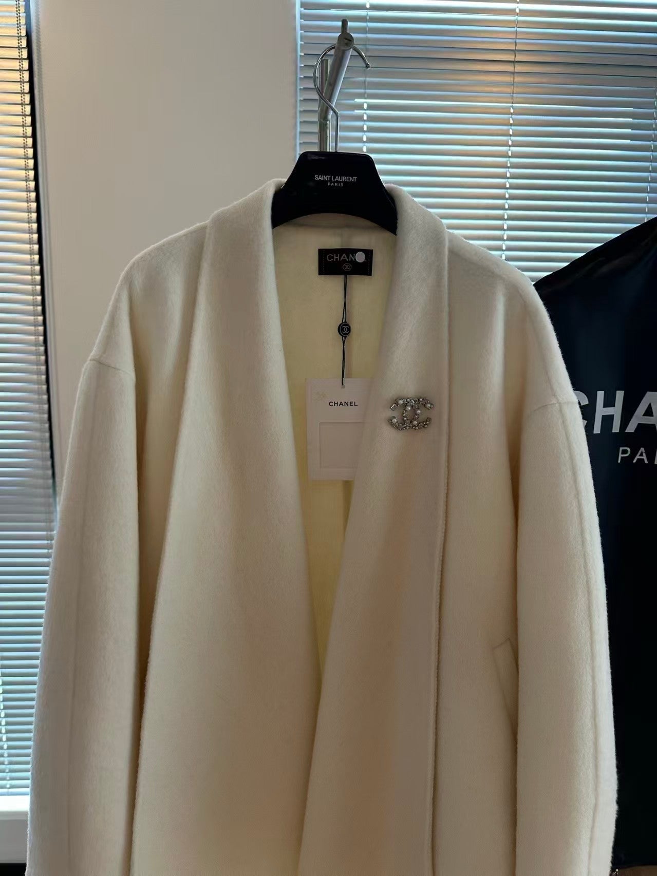 New wool and cashmere coat