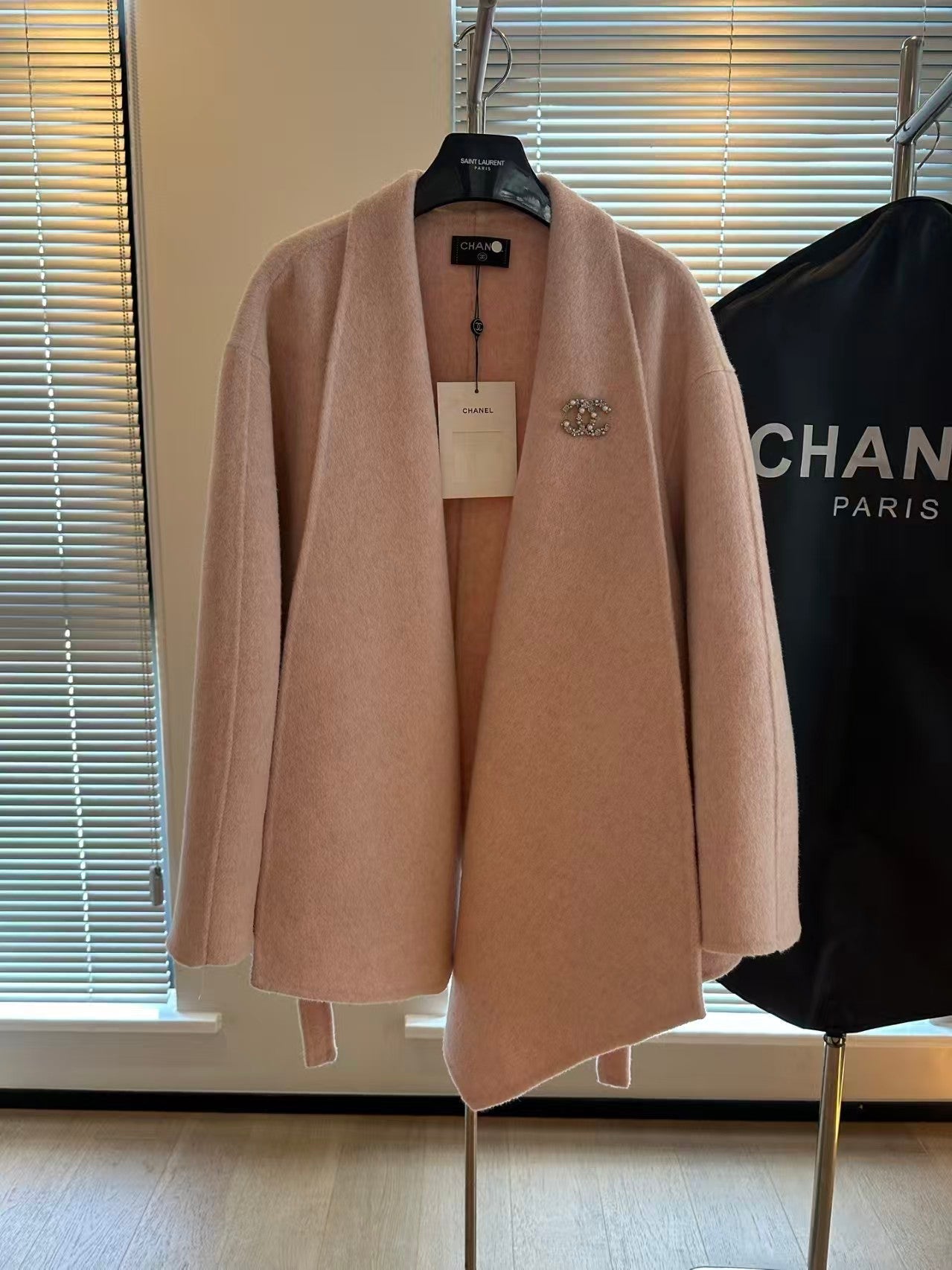 New wool and cashmere coat