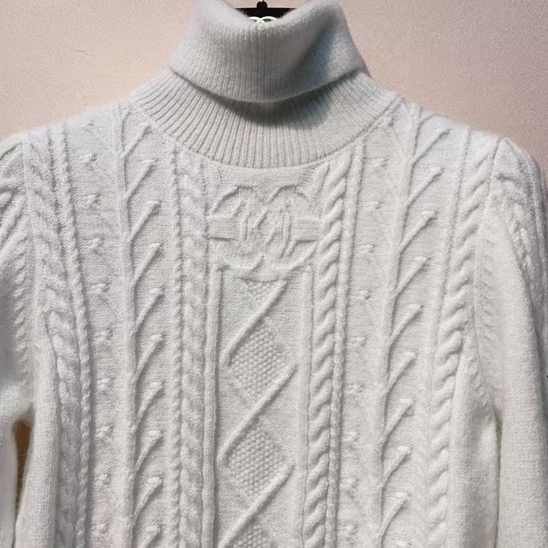 New knitted logo versatile sweater